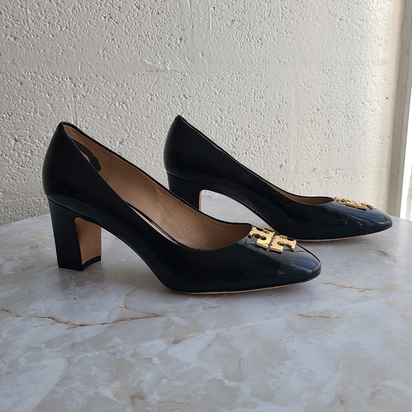 TORY BURCH Raleigh Patent Logo Pump, Black - Picture 4 of 9
